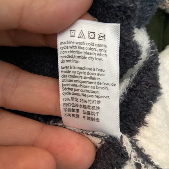 Women’s Barefoot Dreams Long Cardigan, size M, Cozy Lite Chic Material, Leisure - Picture 5 of 6